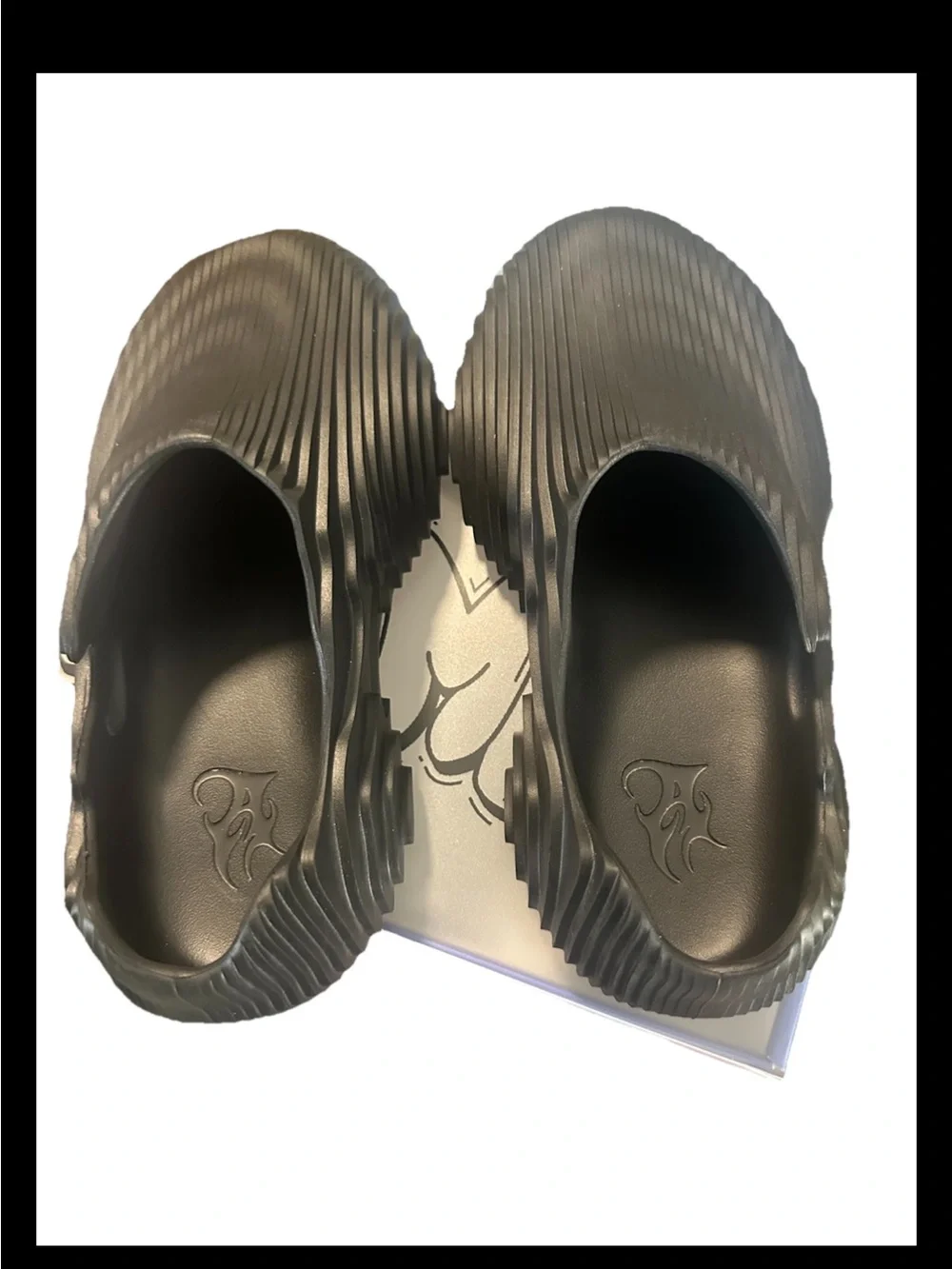 The Auracles x Chris Brown Nami Shoes Black Size 8M / 9.5/10W